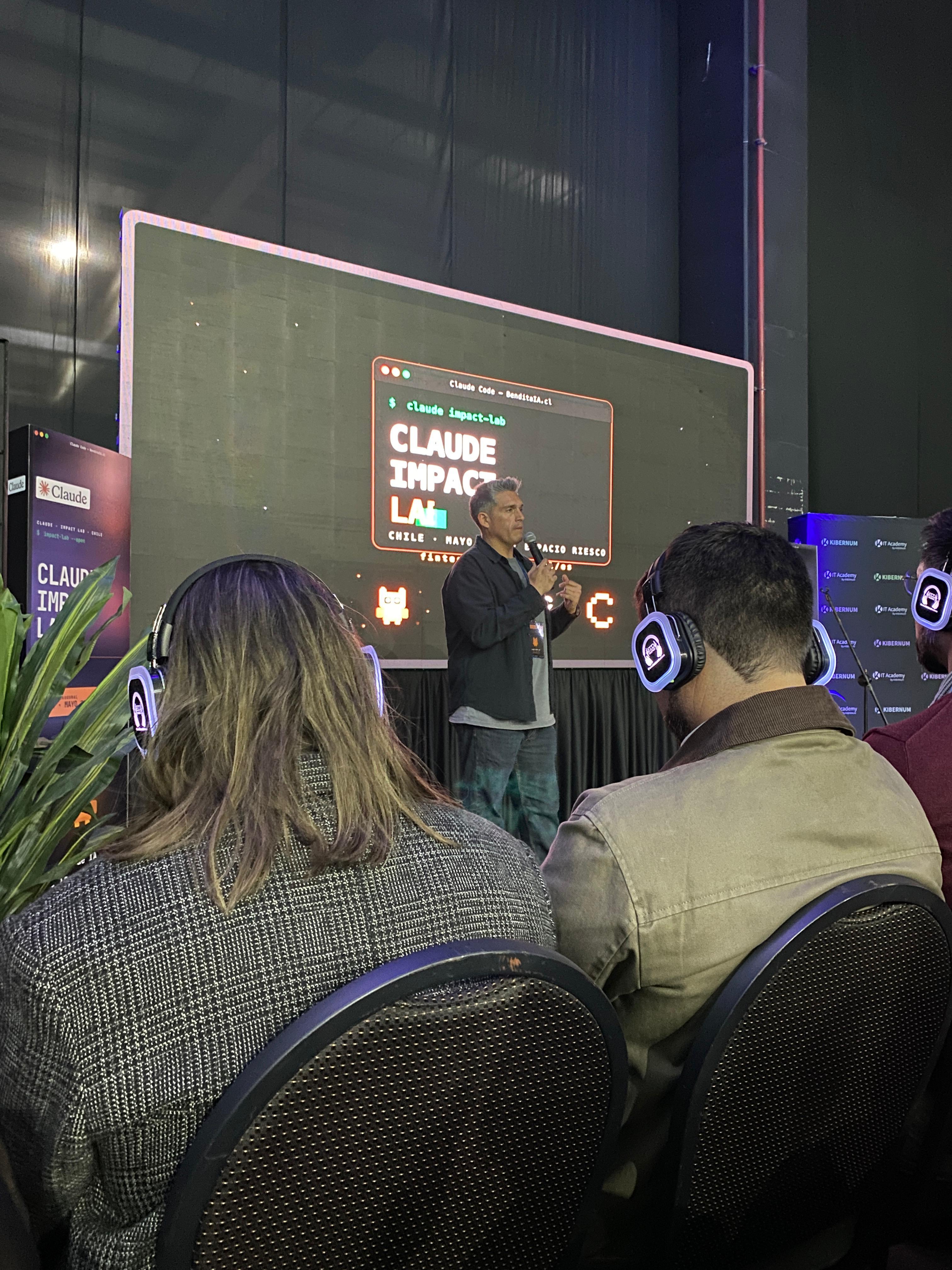 Presentación sobre Claude Code en el evento Claude Impact Lab